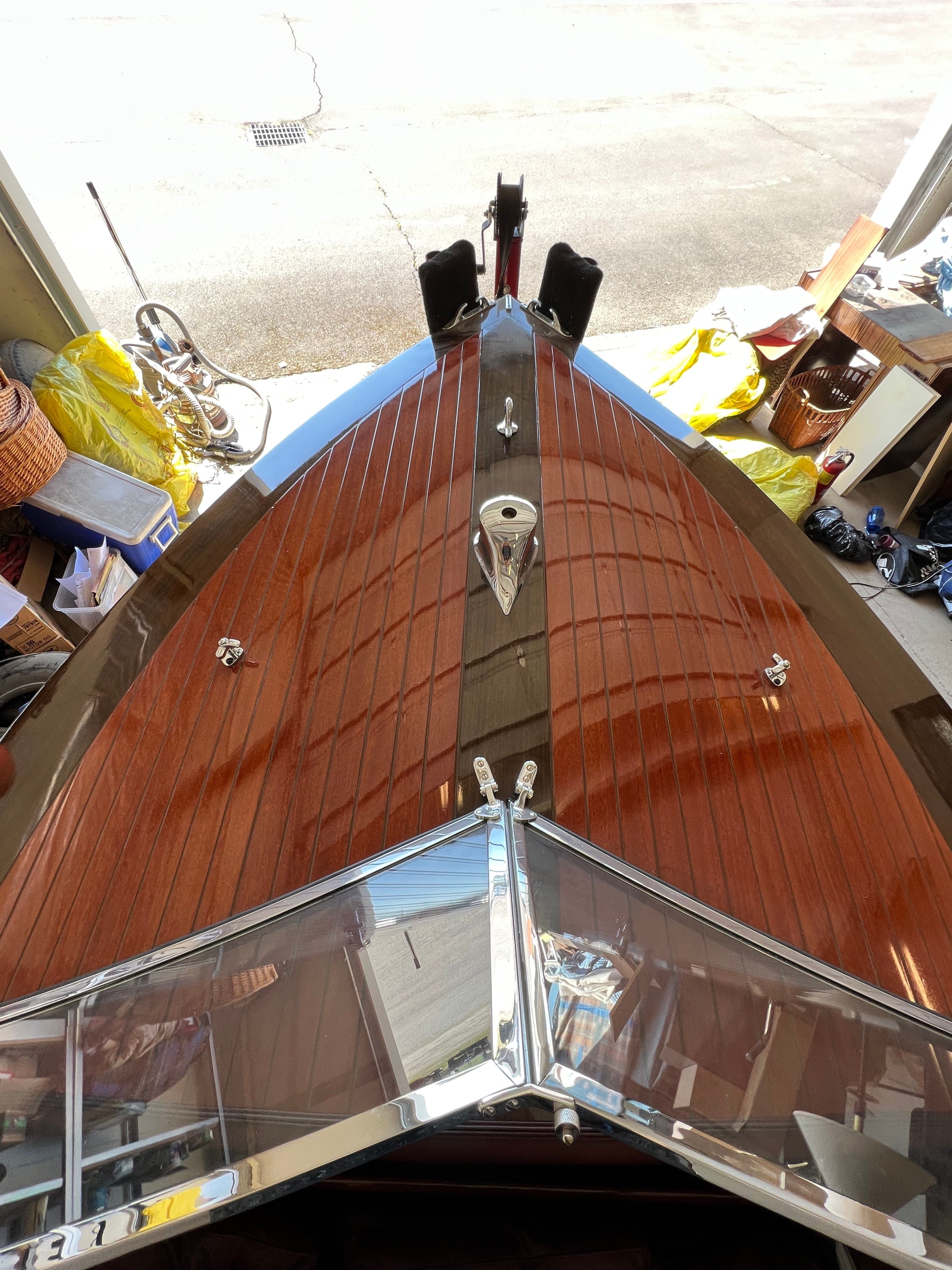 1940 GARWOOD 19' DOUBLE COCKPIT RUNABOUT