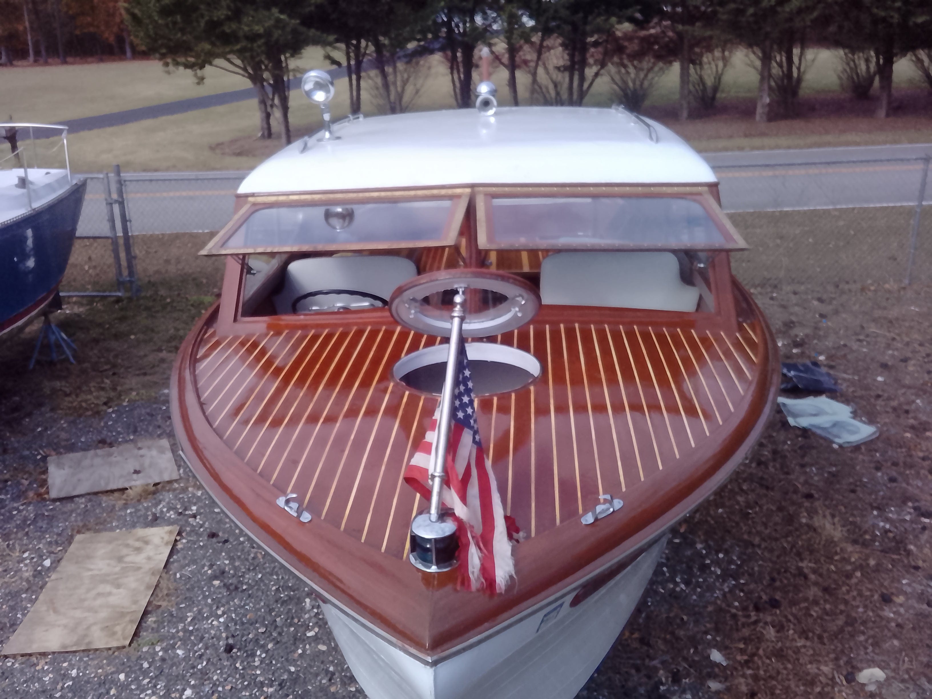 1956 CHRIS-CRAFT 26' SEMI ENCLOSED