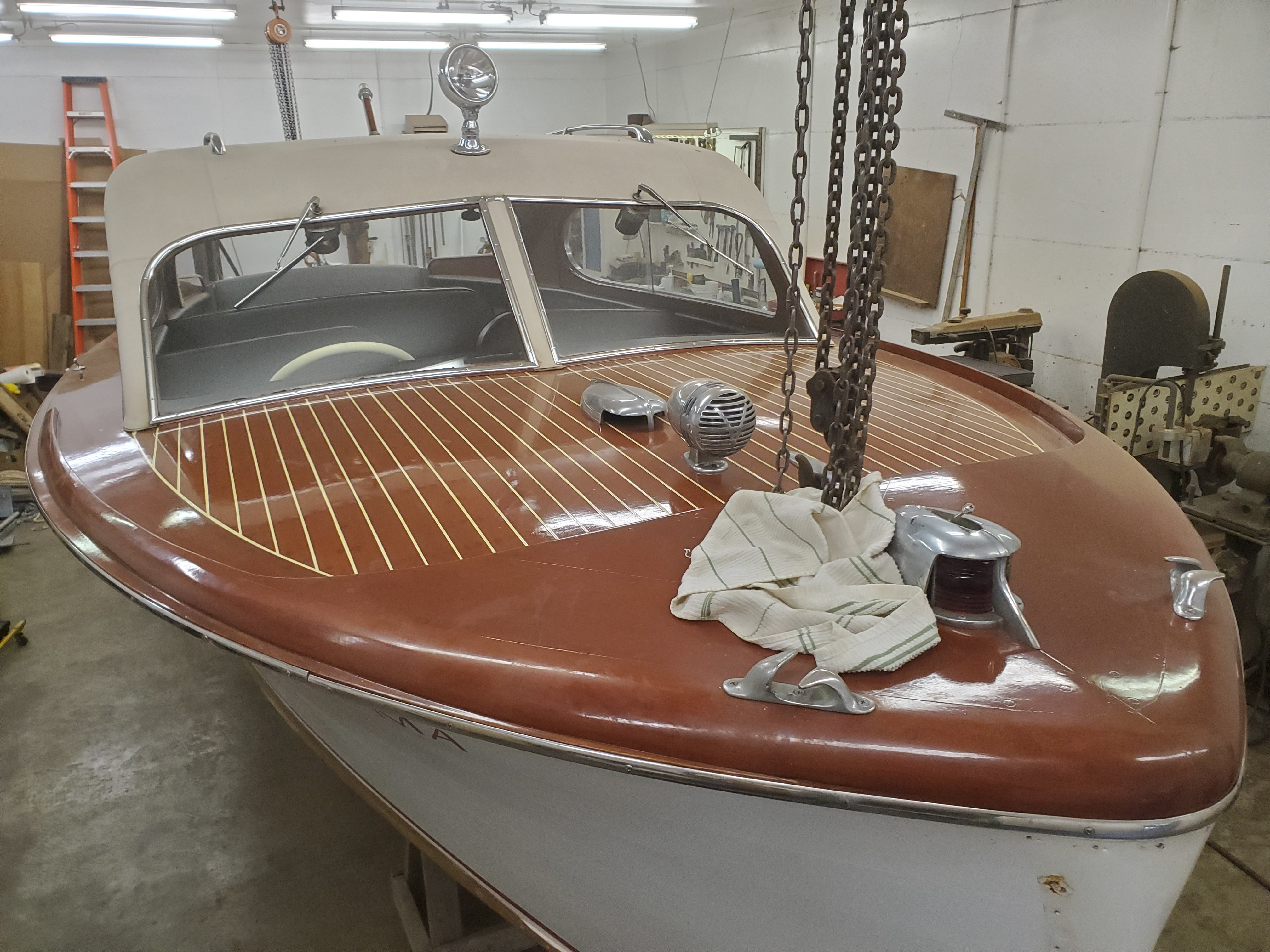 1948 CHRIS-CRAFT 22' CUSTOM SEDAN