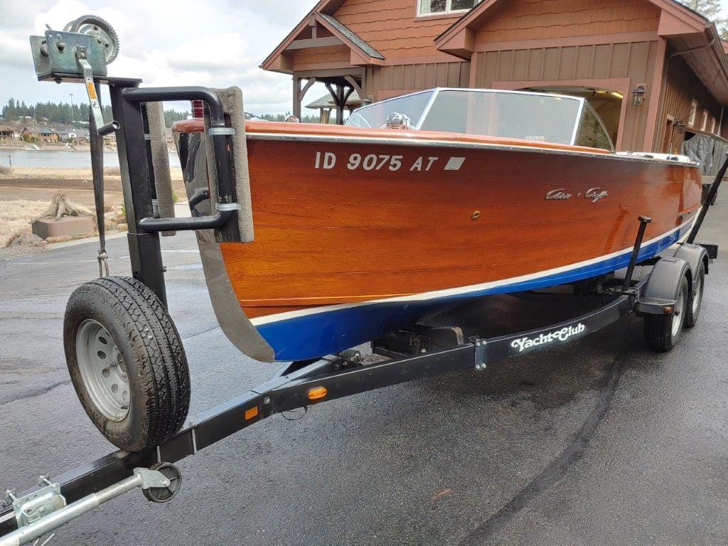 1950 CHRIS-CRAFT 22' DELUXE UTILITY