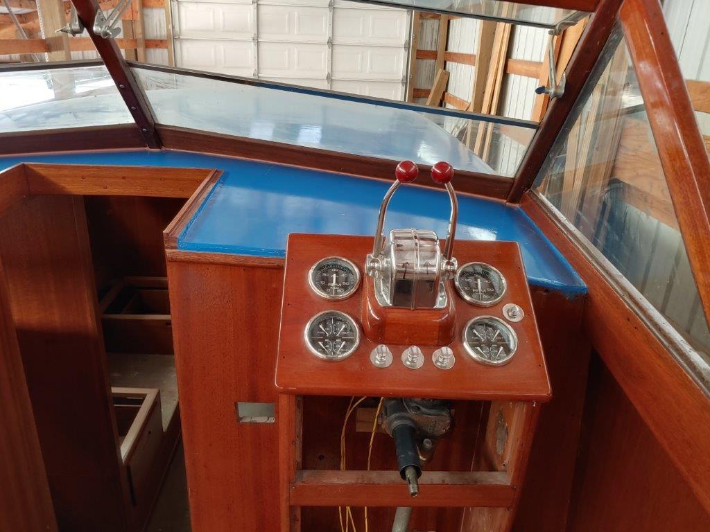 1957 CHRIS-CRAFT 30' CONSTELLATION