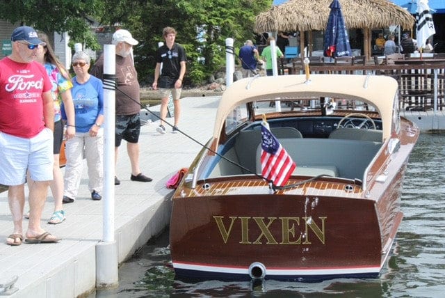 1949 CHRIS-CRAFT 22' CUSTOM SEDAN