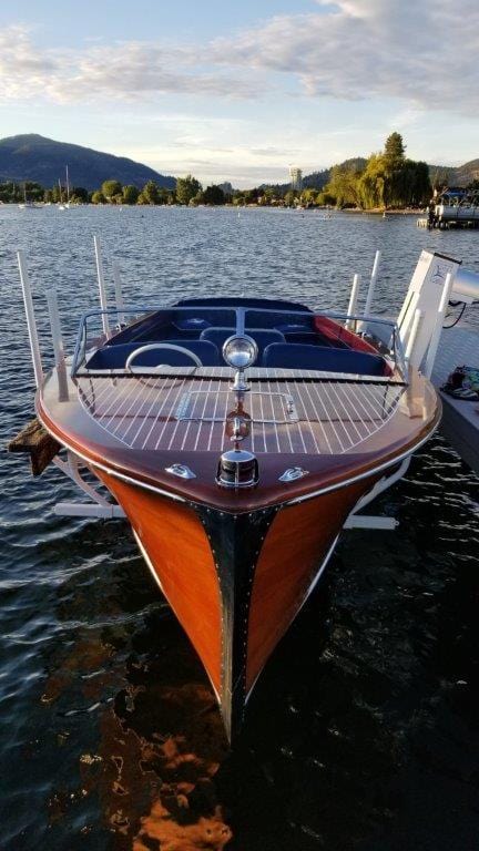 1947 CHRIS-CRAFT - 22' Sportsman - U22