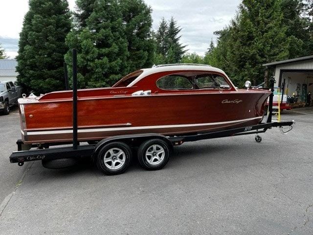 1950 CHRIS-CRAFT 22' CUSTOM SEDAN