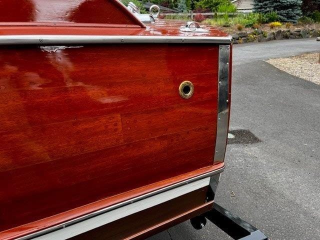 1950 CHRIS-CRAFT 22' CUSTOM SEDAN