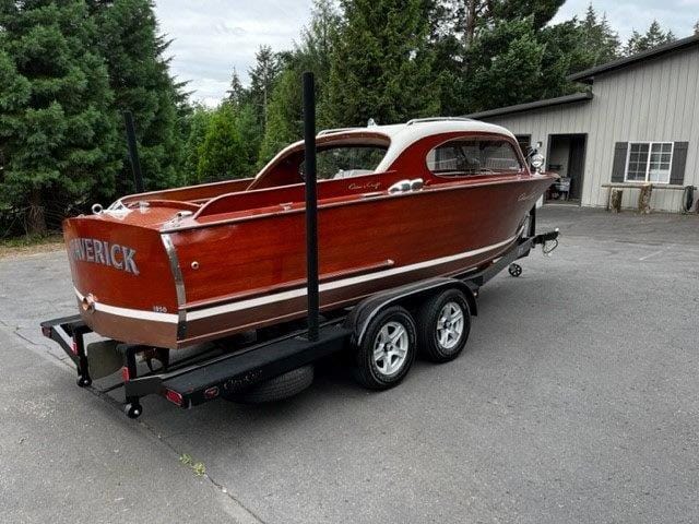 1950 CHRIS-CRAFT 22' CUSTOM SEDAN