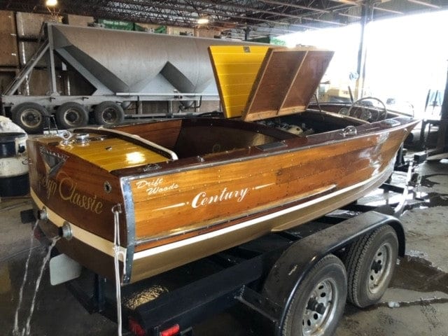 1952 CENTURY RESORTER 16' - Modified