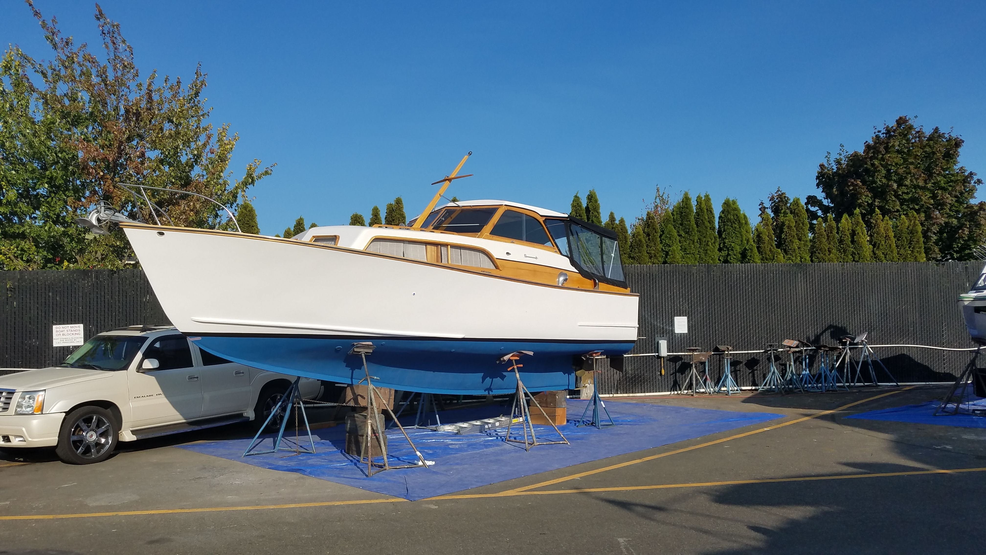 1962 SUMNERCRAFT 31' SEDAN CRUISER