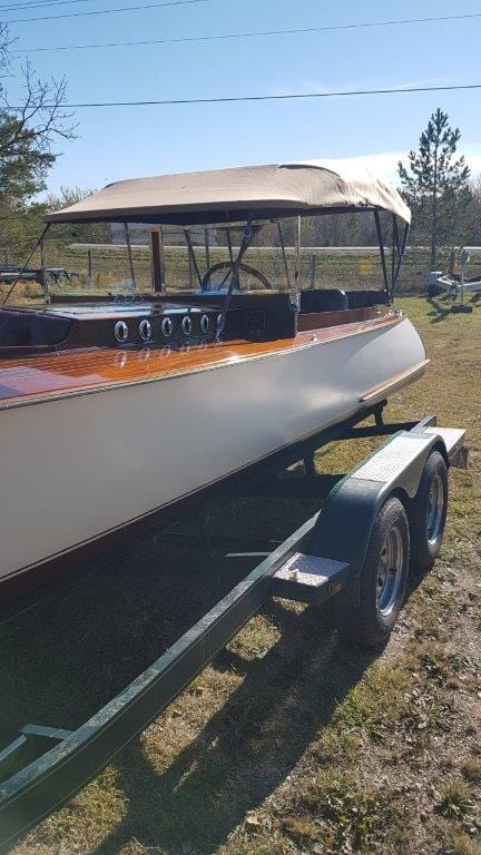 1930 W.J. JOHNSON 22' LONG DECK LAUNCH