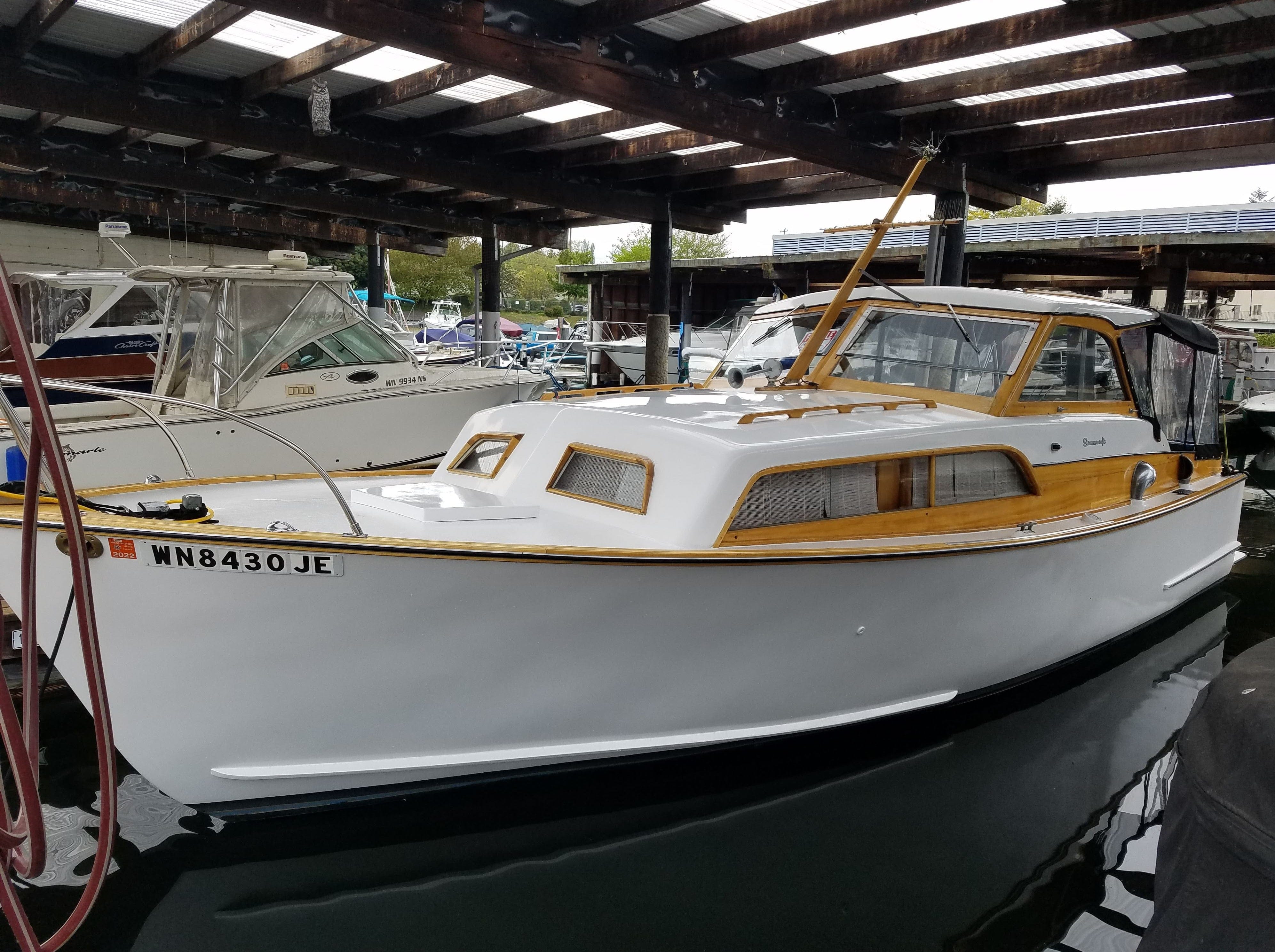 1962 SUMNERCRAFT 31' SEDAN CRUISER