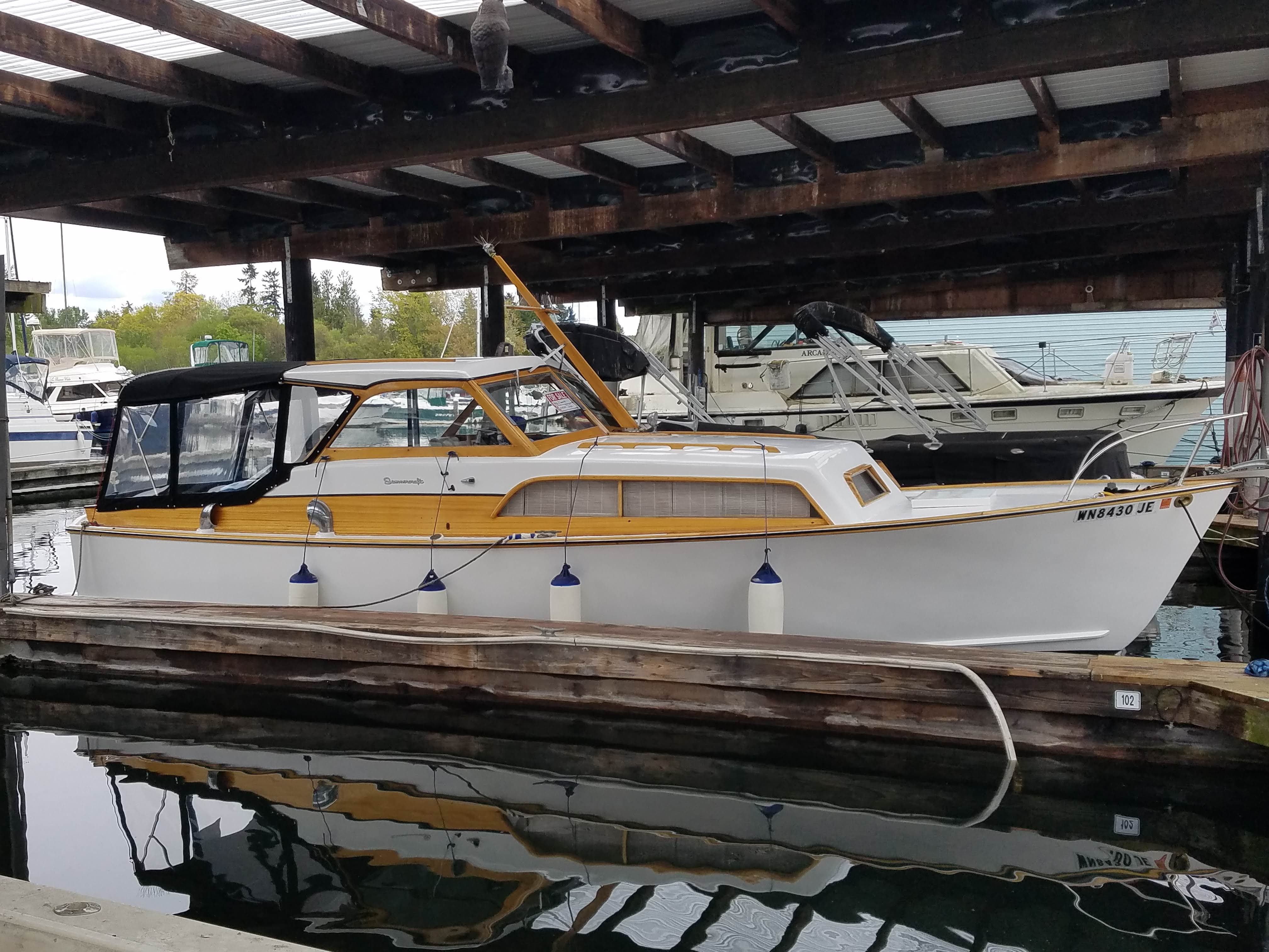 1962 SUMNERCRAFT 31' SEDAN CRUISER