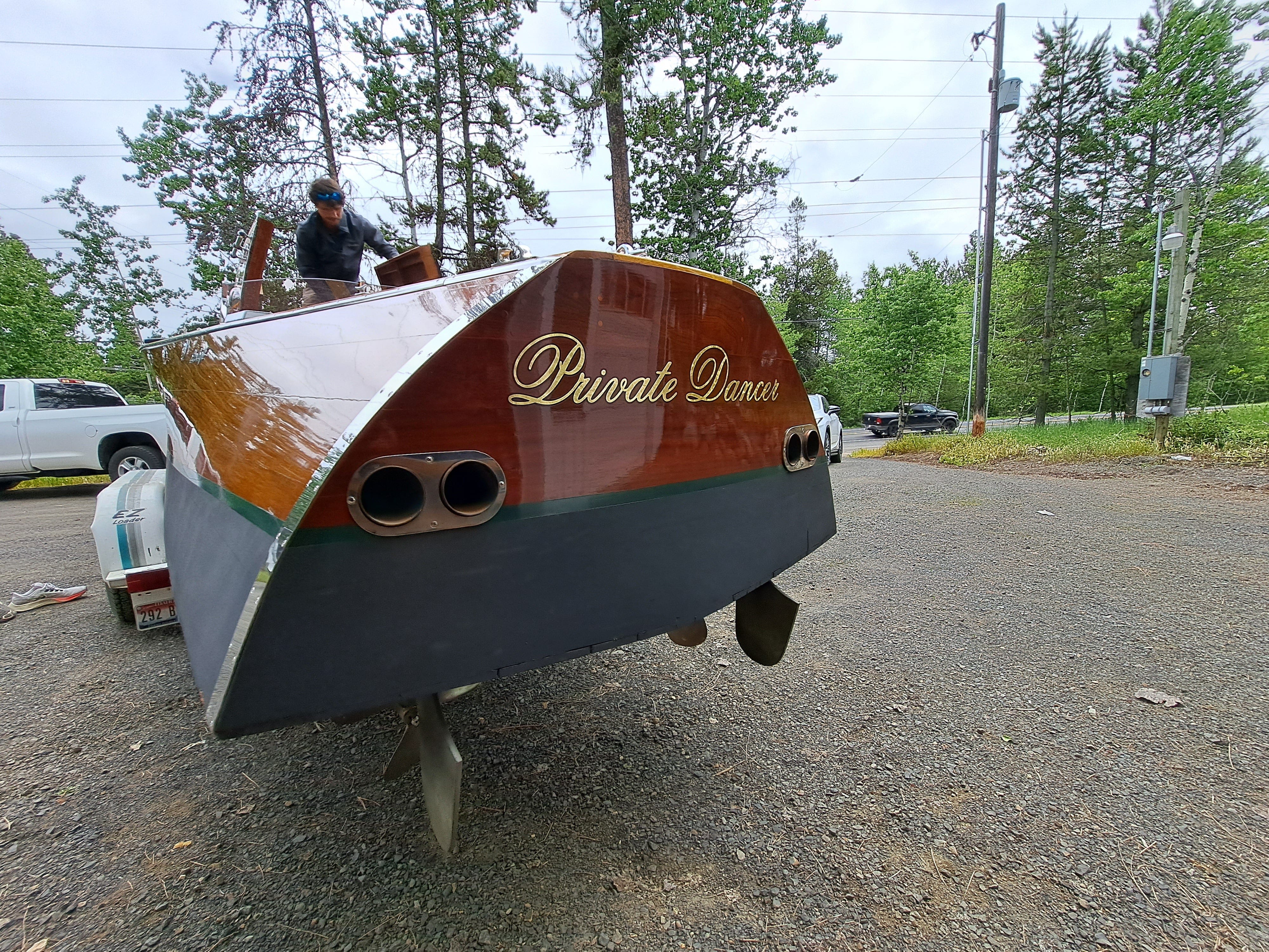 1993 Stan Craft 30' - Triple Cockpit