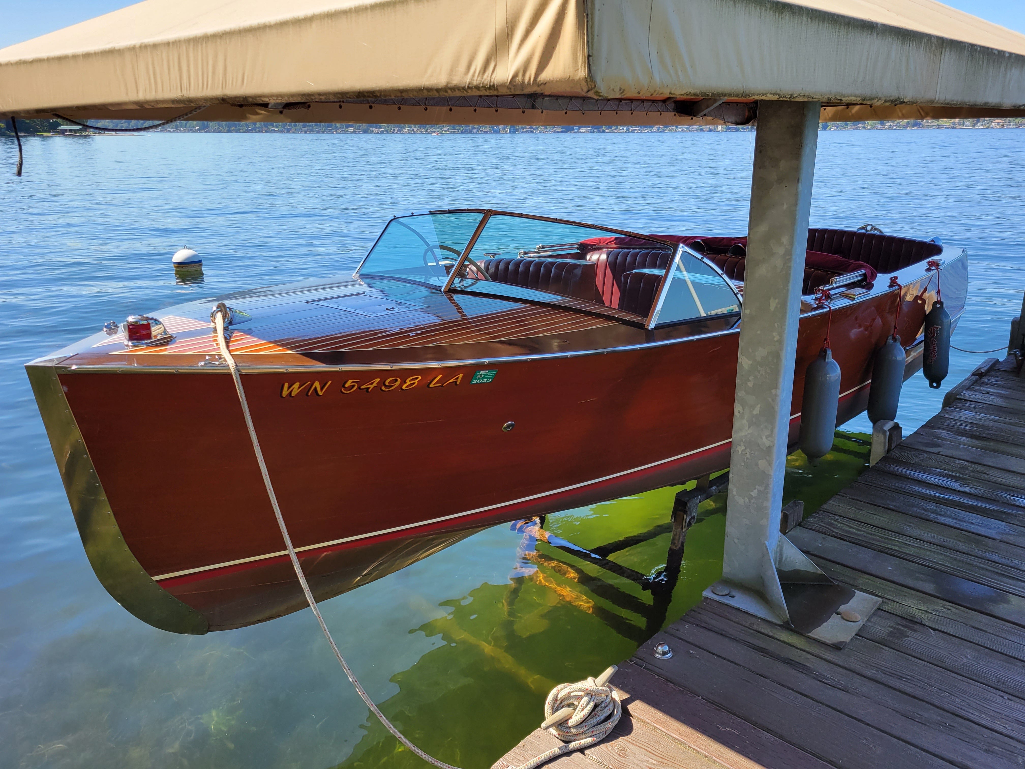 1941 CHRIS-CRAFT - 22' Deluxe Utility