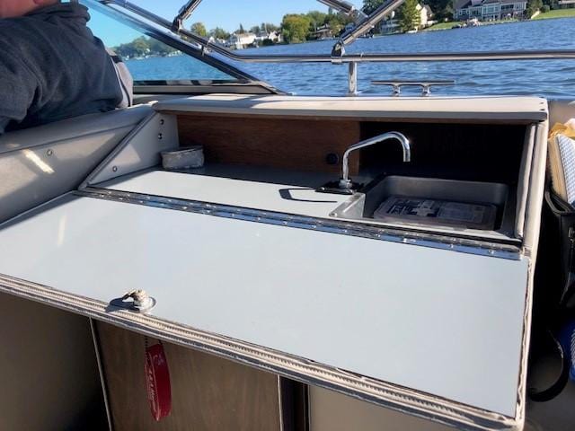 1985 Century Coronado Cardel - 21'