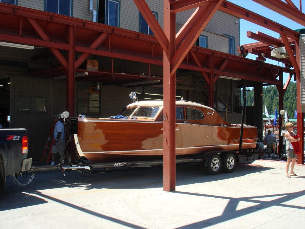 1948 CHRIS-CRAFT 25' SPORTSMAN SEDAN