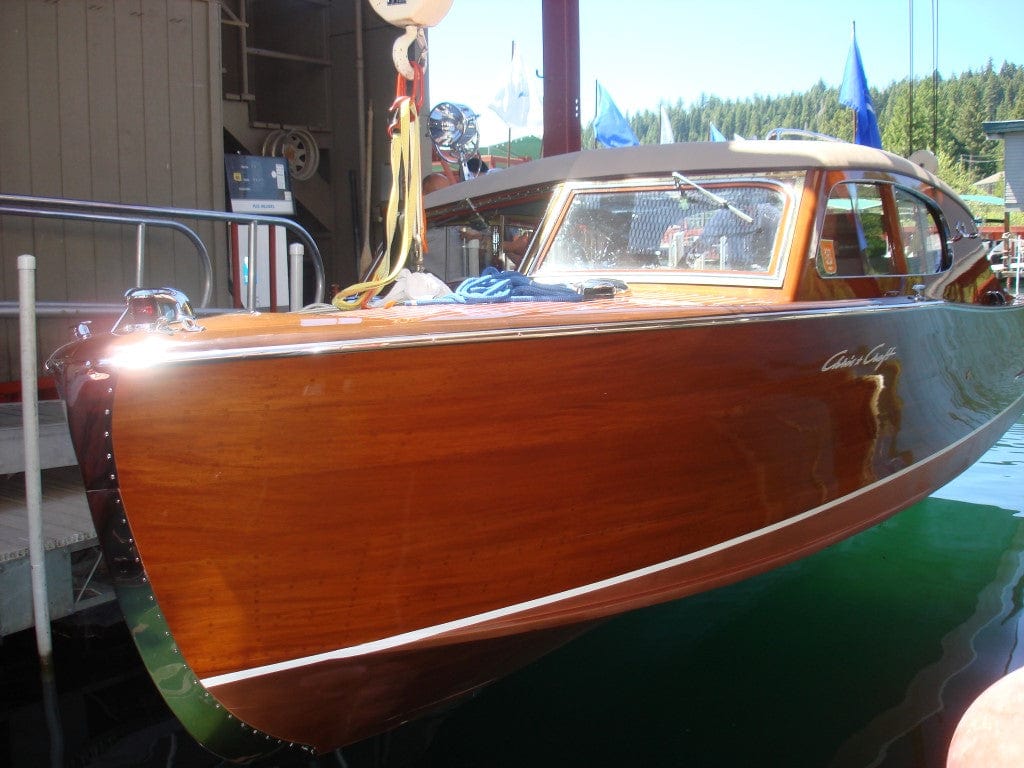 1948 CHRIS-CRAFT 25' SPORTSMAN SEDAN