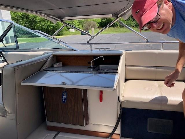 1985 Century Coronado Cardel - 21'