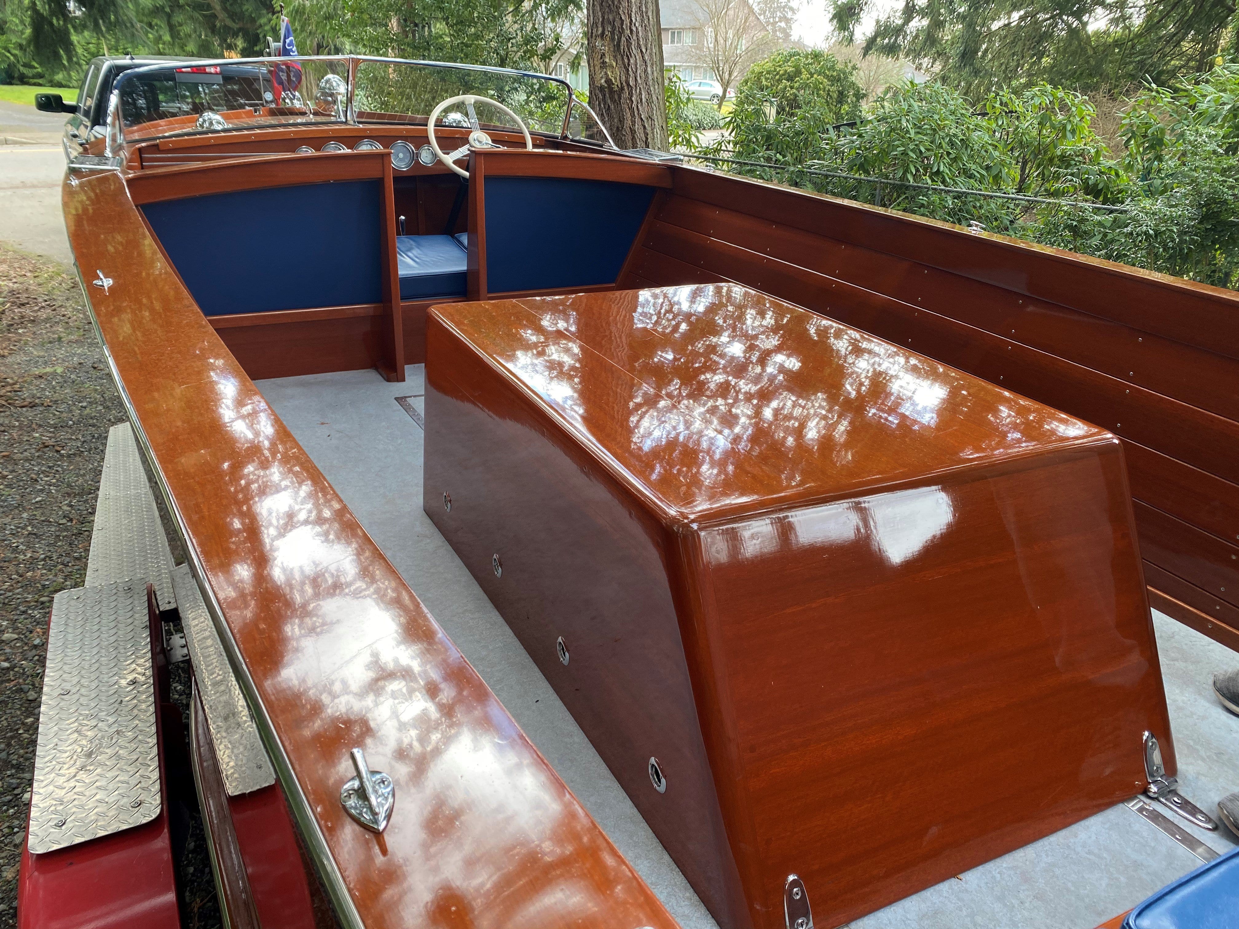 1941 CHRIS-CRAFT 22' DELUXE UTILITY