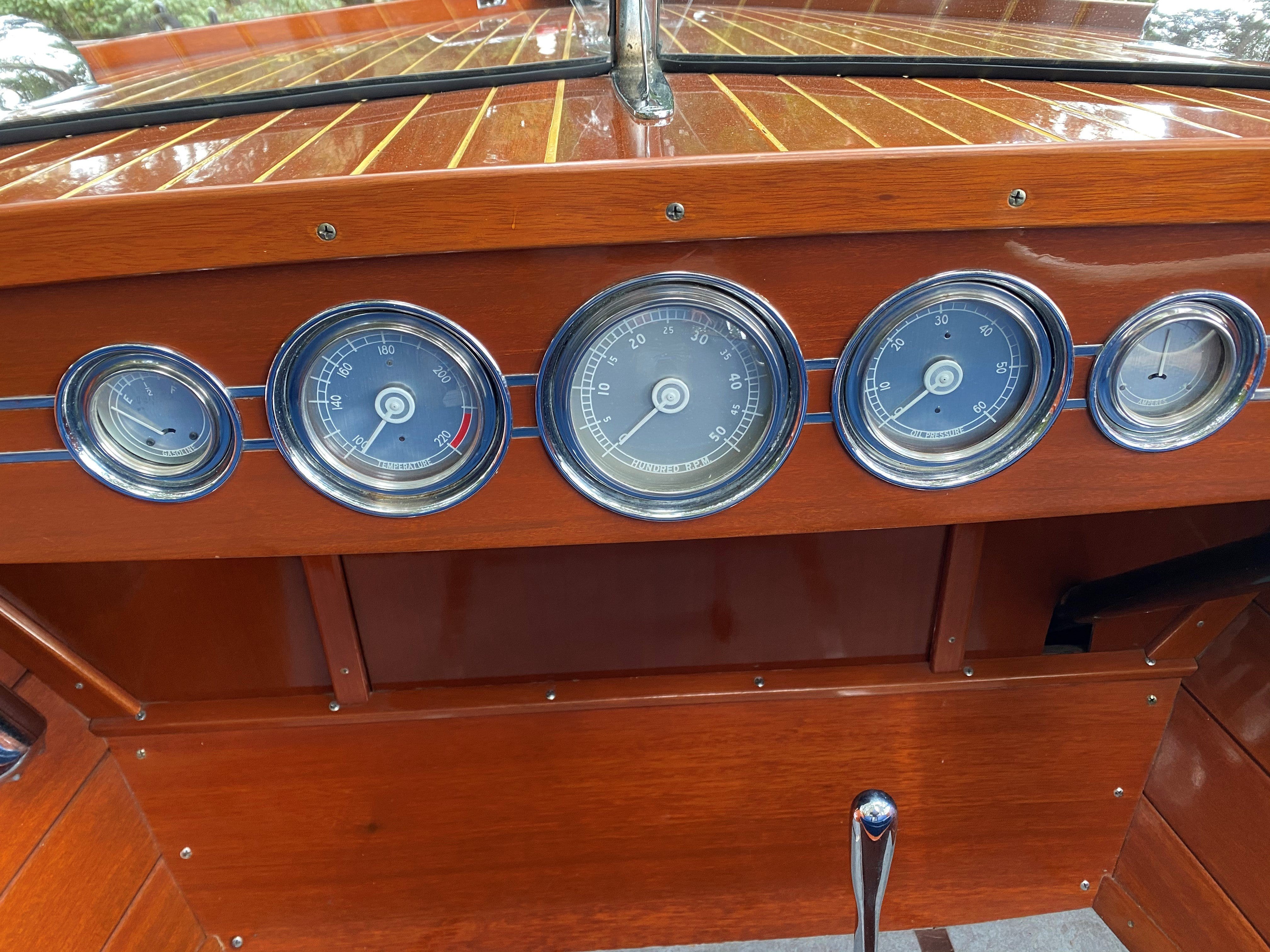 1941 CHRIS-CRAFT 22' DELUXE UTILITY