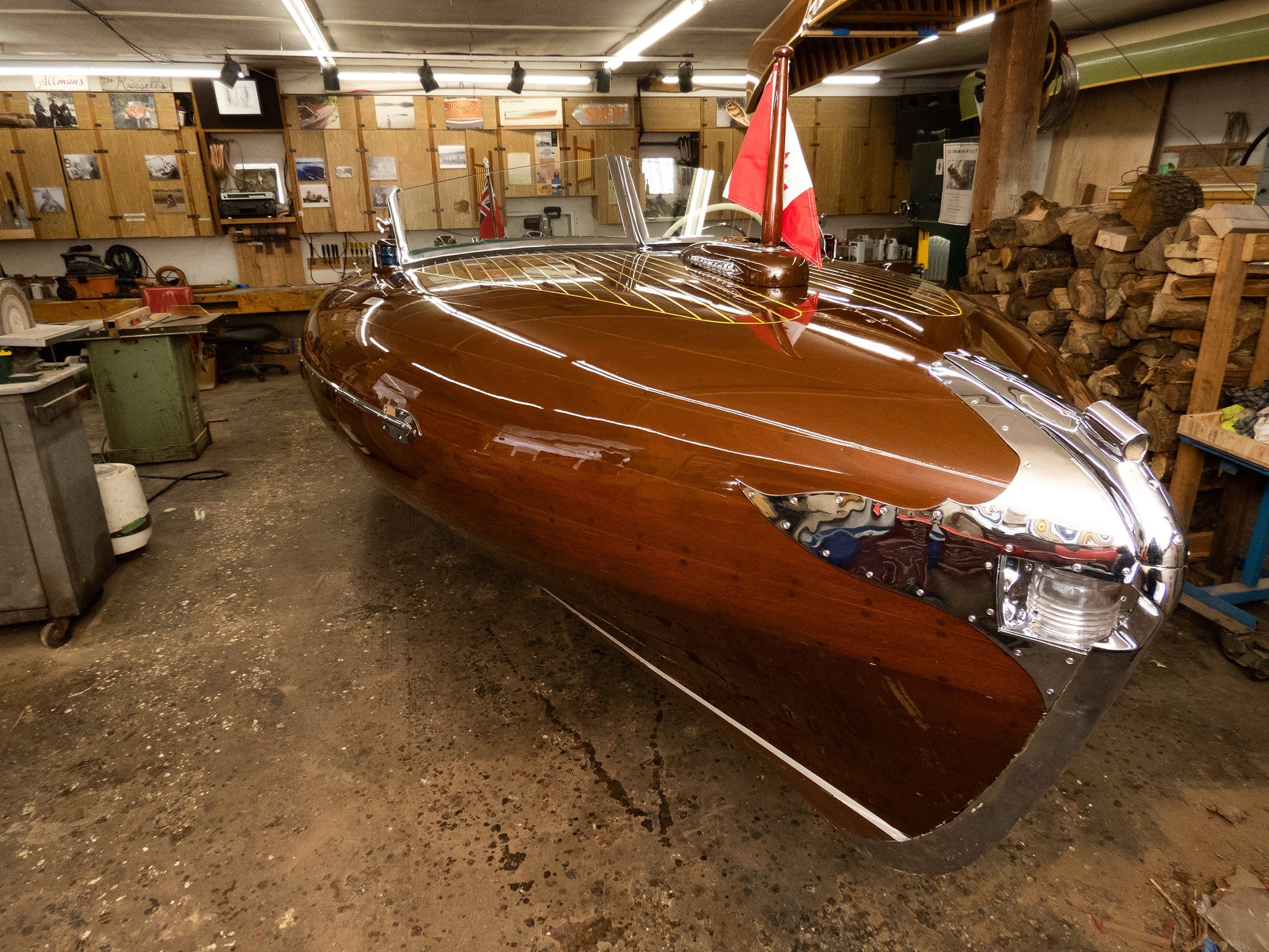 1951 GREAVETTE 22' STREAMLINER