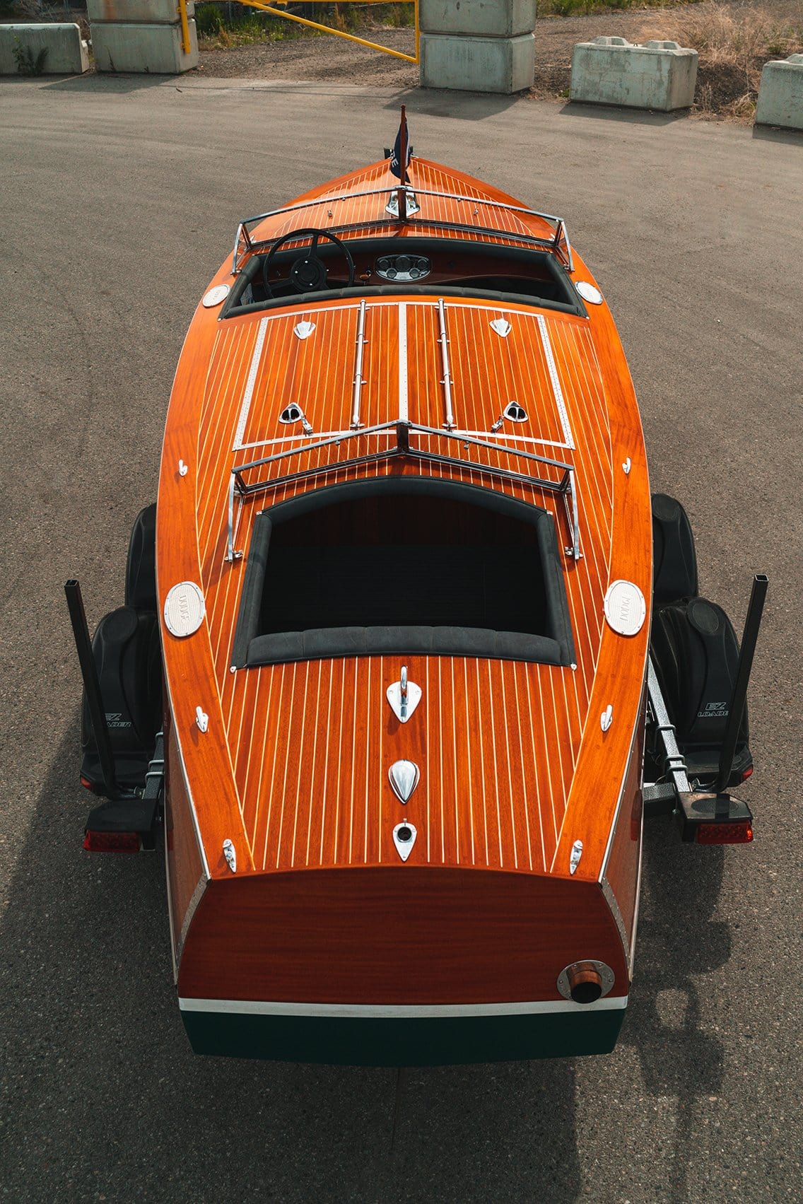 1931 DODGE 21'6" Split Cockpit Runabout