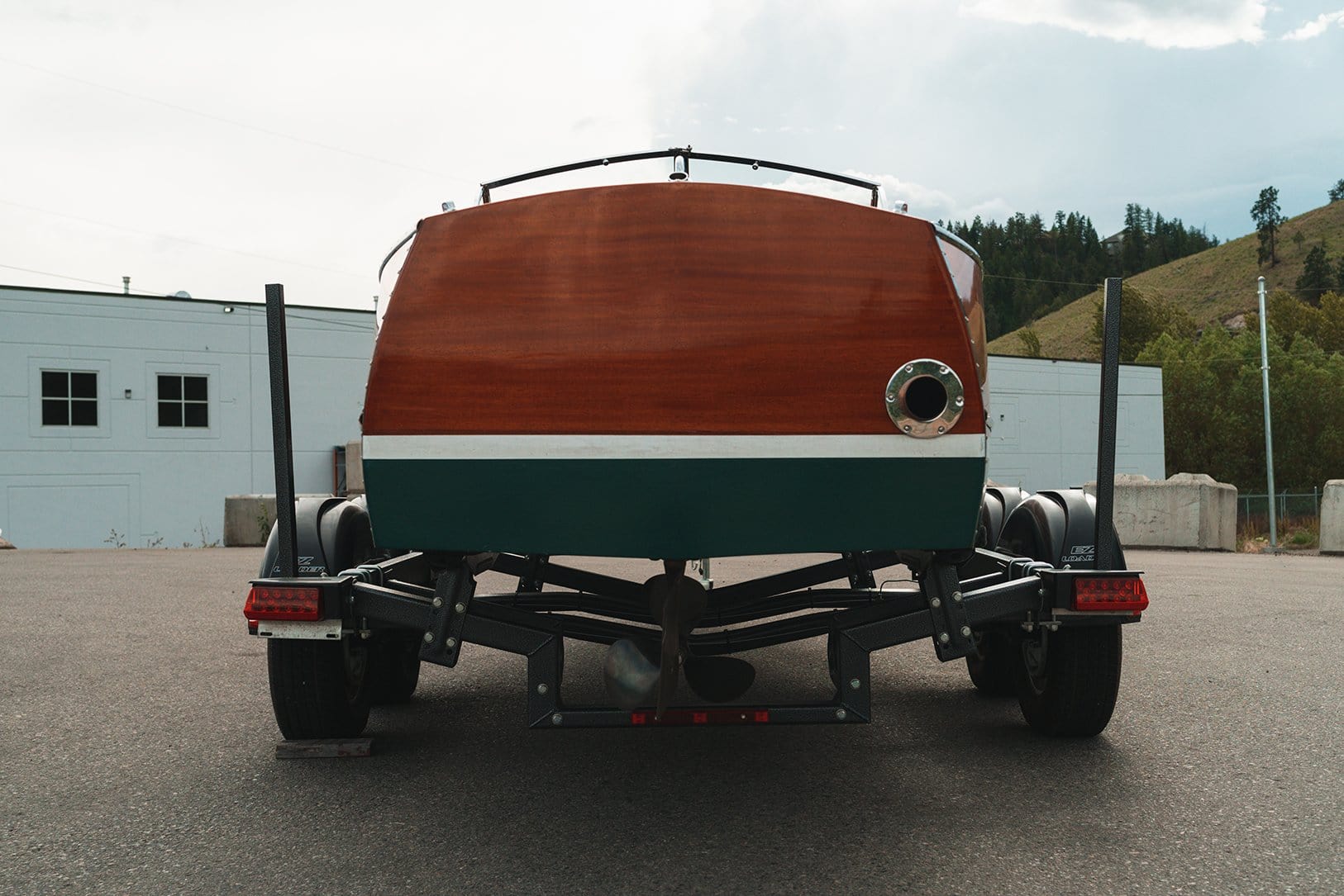 1931 DODGE 21'6" Split Cockpit Runabout