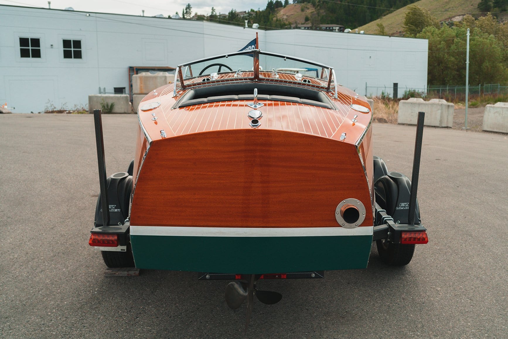 1931 DODGE 21'6" Split Cockpit Runabout