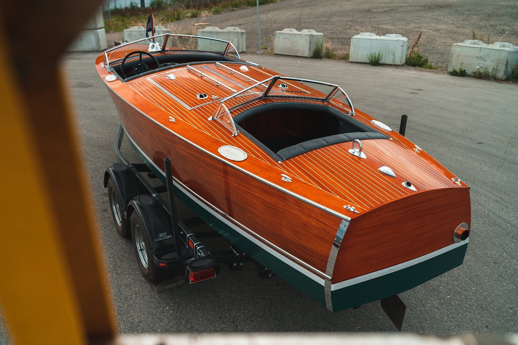 1931 DODGE 21'6" Split Cockpit Runabout