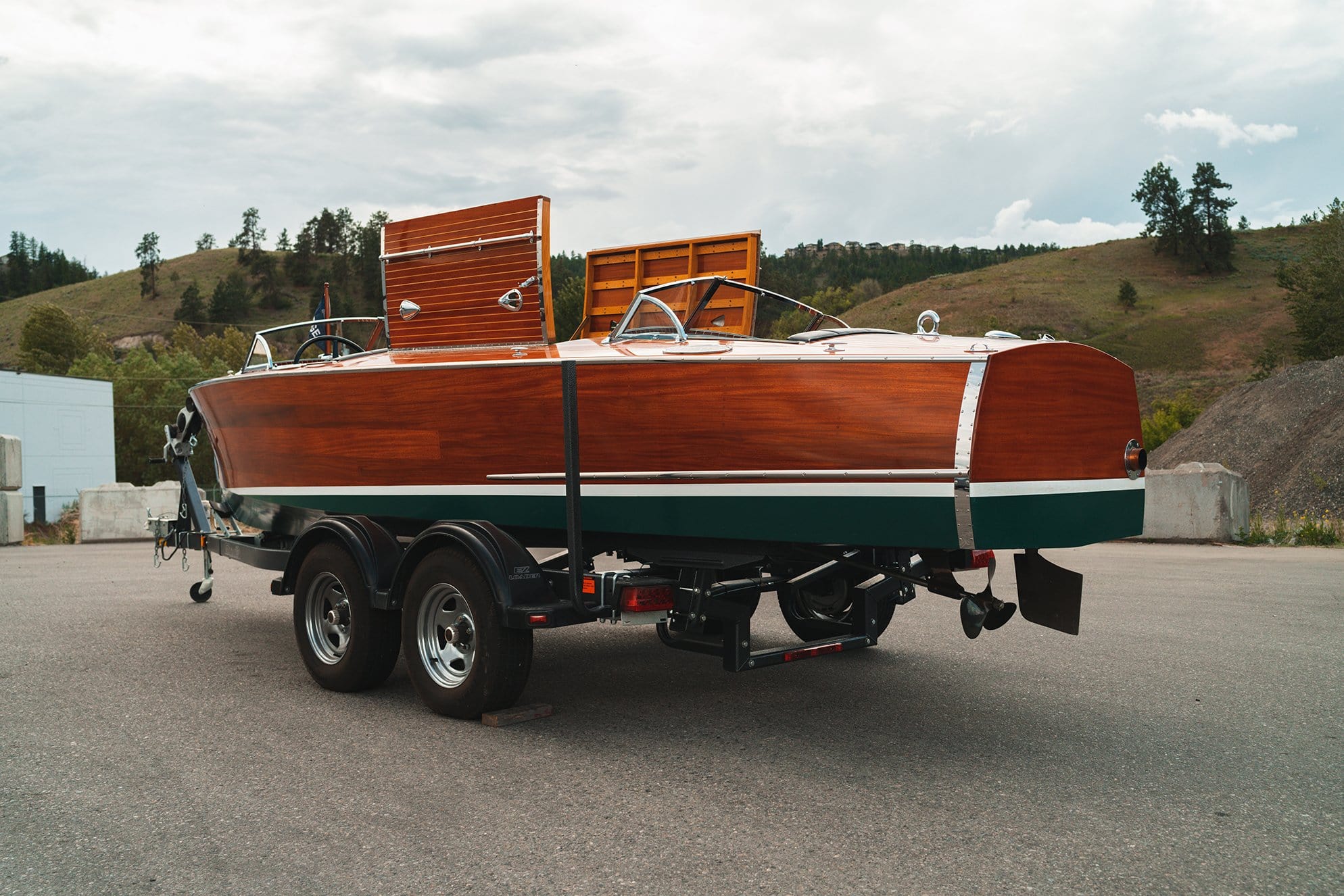 1931 DODGE 21'6" Split Cockpit Runabout