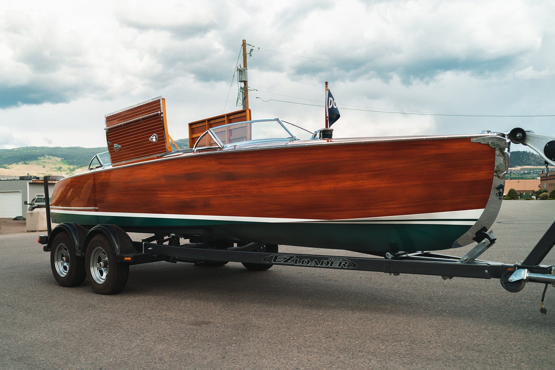 1931 DODGE 21'6" Split Cockpit Runabout