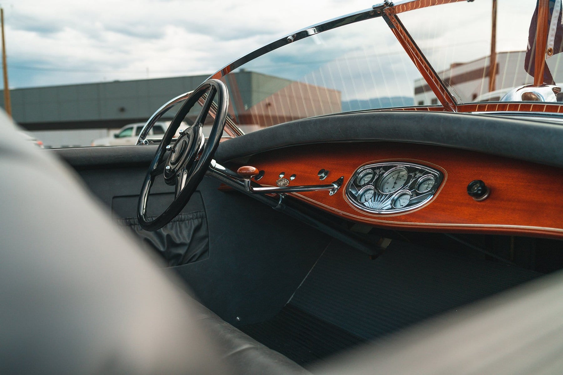 1931 DODGE 21'6" Split Cockpit Runabout