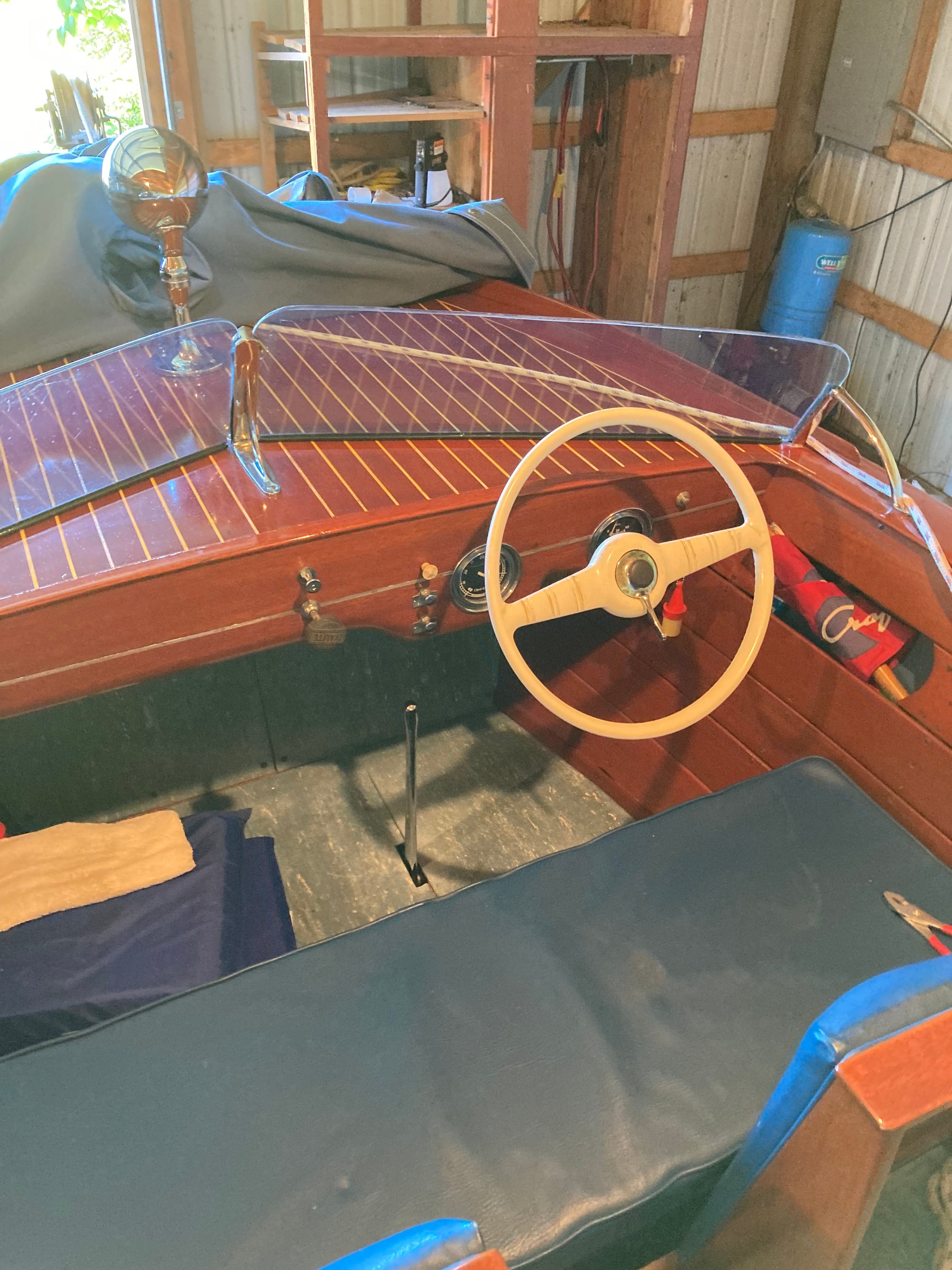 1949 CHRIS-CRAFT 18' DELUXE