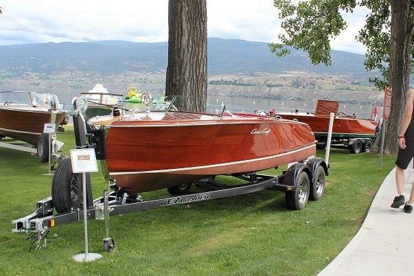 1952 CHRIS-CRAFT 18' Riviera