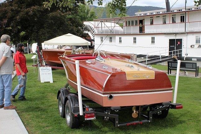 1952 CHRIS-CRAFT 18' Riviera