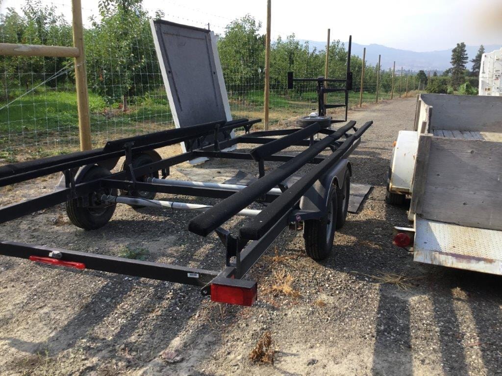 2018 Pontoon Boat Tandem Axle Trailer