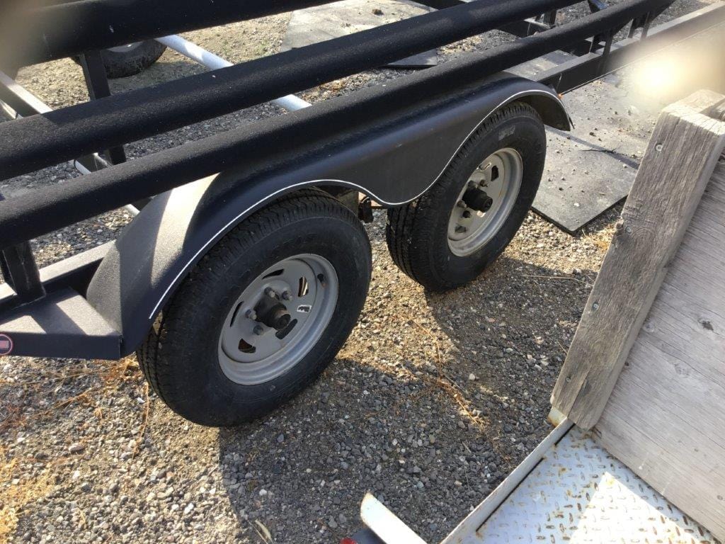 2018 Pontoon Boat Tandem Axle Trailer