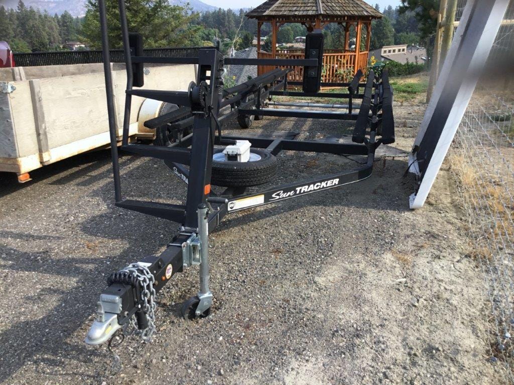 2018 Pontoon Boat Tandem Axle Trailer