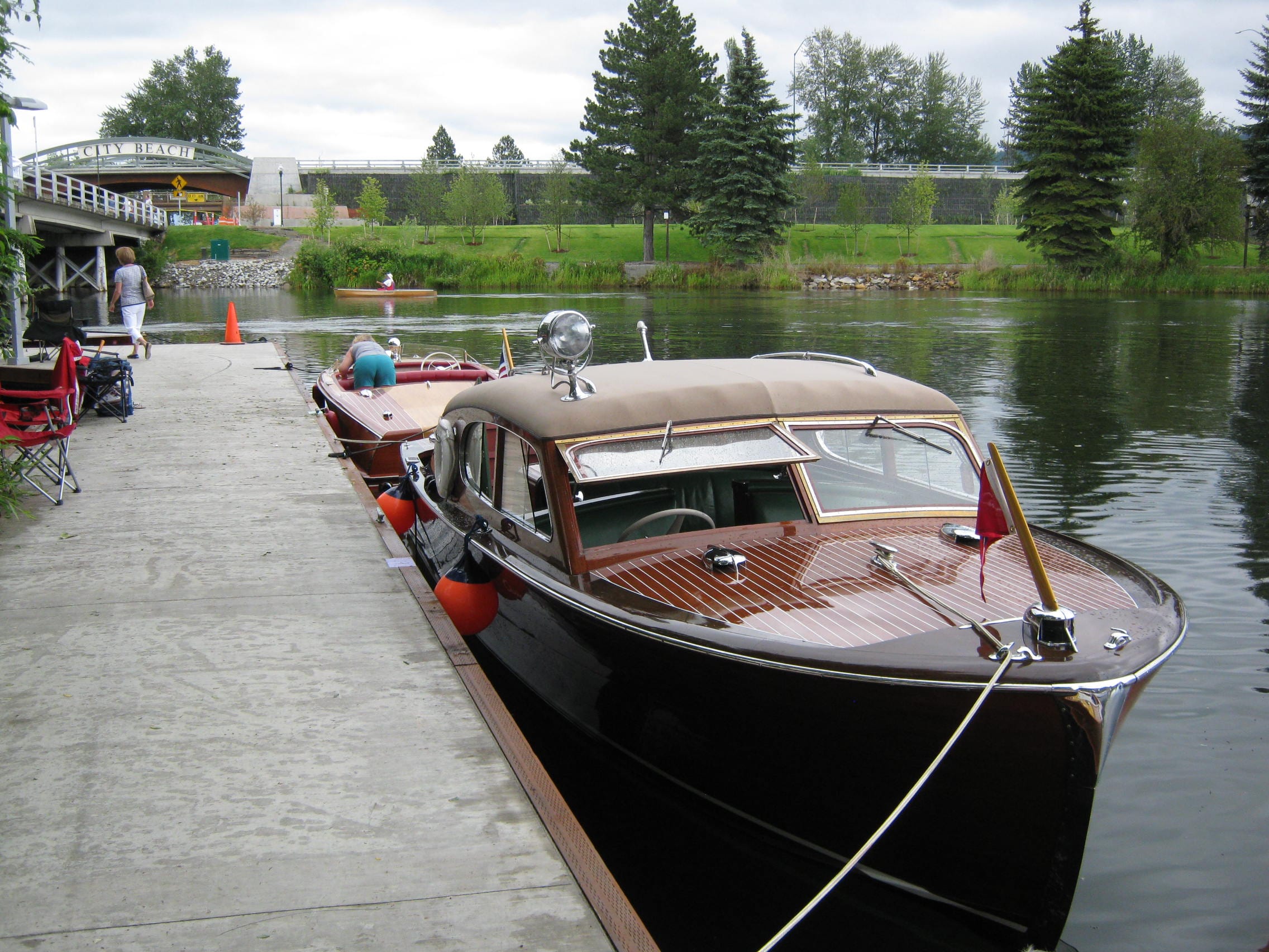 1948 CHRIS-CRAFT 25' SPORTSMAN SEDAN