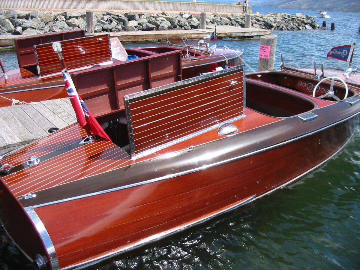 Classic Wooden Boat for Sale -  1939 CHRIS-CRAFT 19' CUSTOM - 'BARRELBACK'