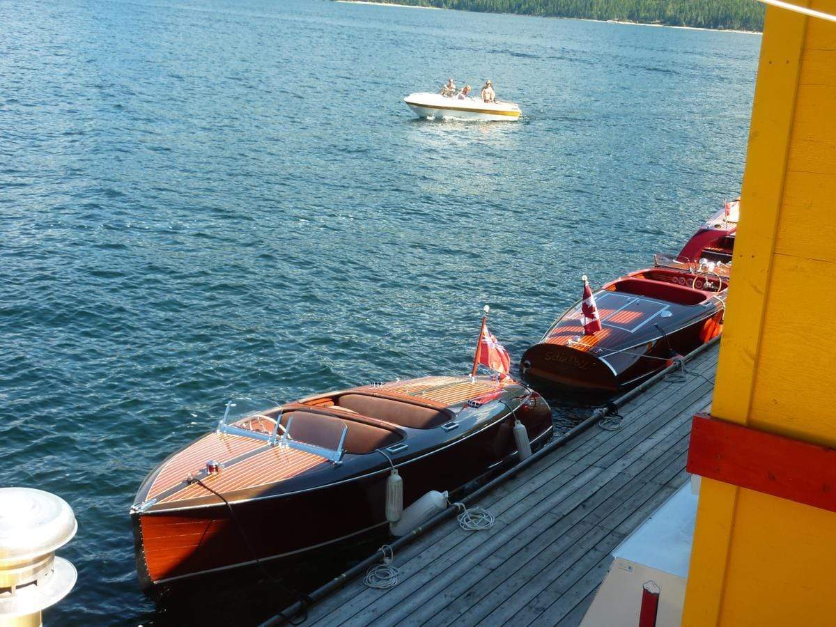 Classic Wooden Boat for Sale -  1939 CHRIS-CRAFT 19' CUSTOM - 'BARRELBACK'