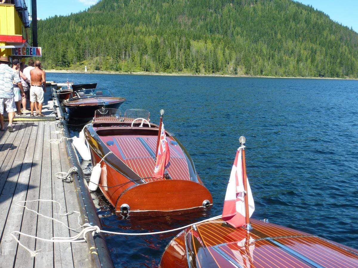 Classic Wooden Boat for Sale -  1939 CHRIS-CRAFT 19' CUSTOM - 'BARRELBACK'