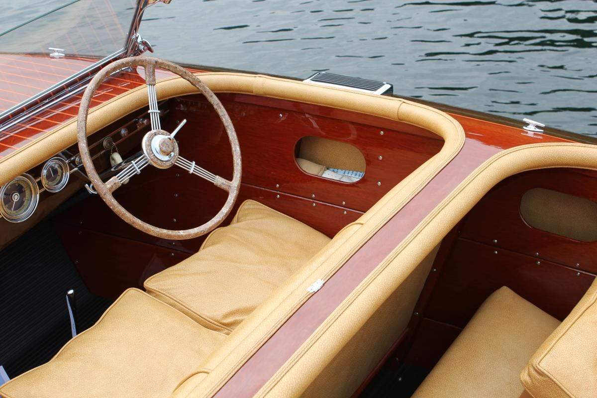 Classic Wooden Boat for Sale -  1940 CHRIS-CRAFT 19' CUSTOM - 'BARRELBACK'