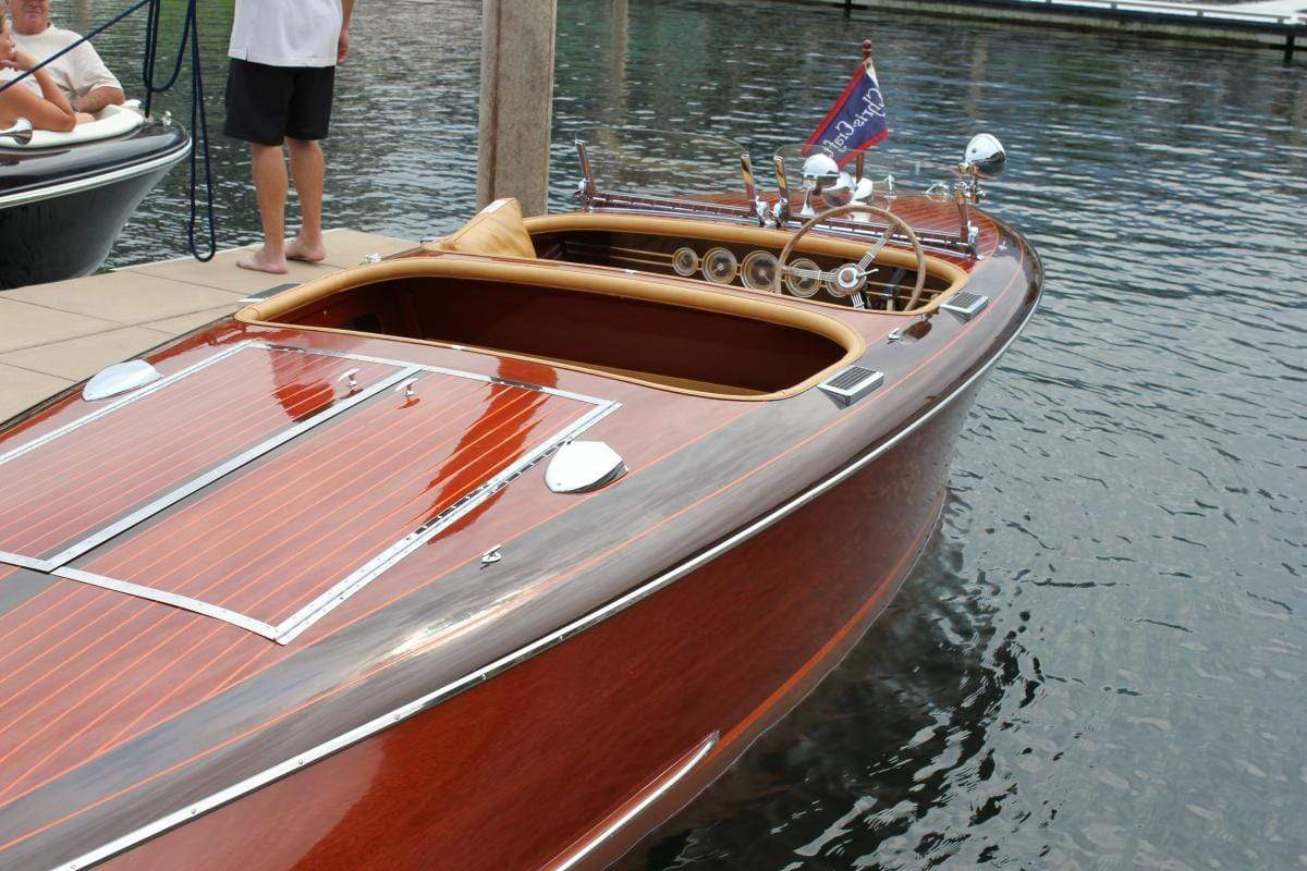 Classic Wooden Boat for Sale -  1940 CHRIS-CRAFT 19' CUSTOM - 'BARRELBACK'