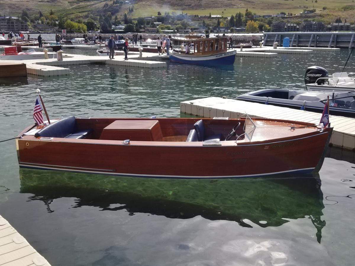 Classic Wooden Boat for Sale -  1941 CHRIS-CRAFT 18' DELUXE UTILITY RUNABOUT