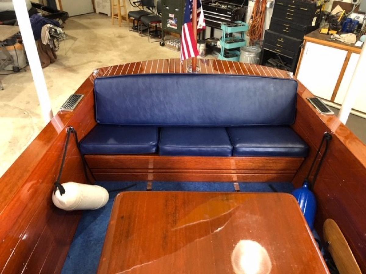 Classic Wooden Boat for Sale -  1941 CHRIS-CRAFT 18' DELUXE UTILITY RUNABOUT