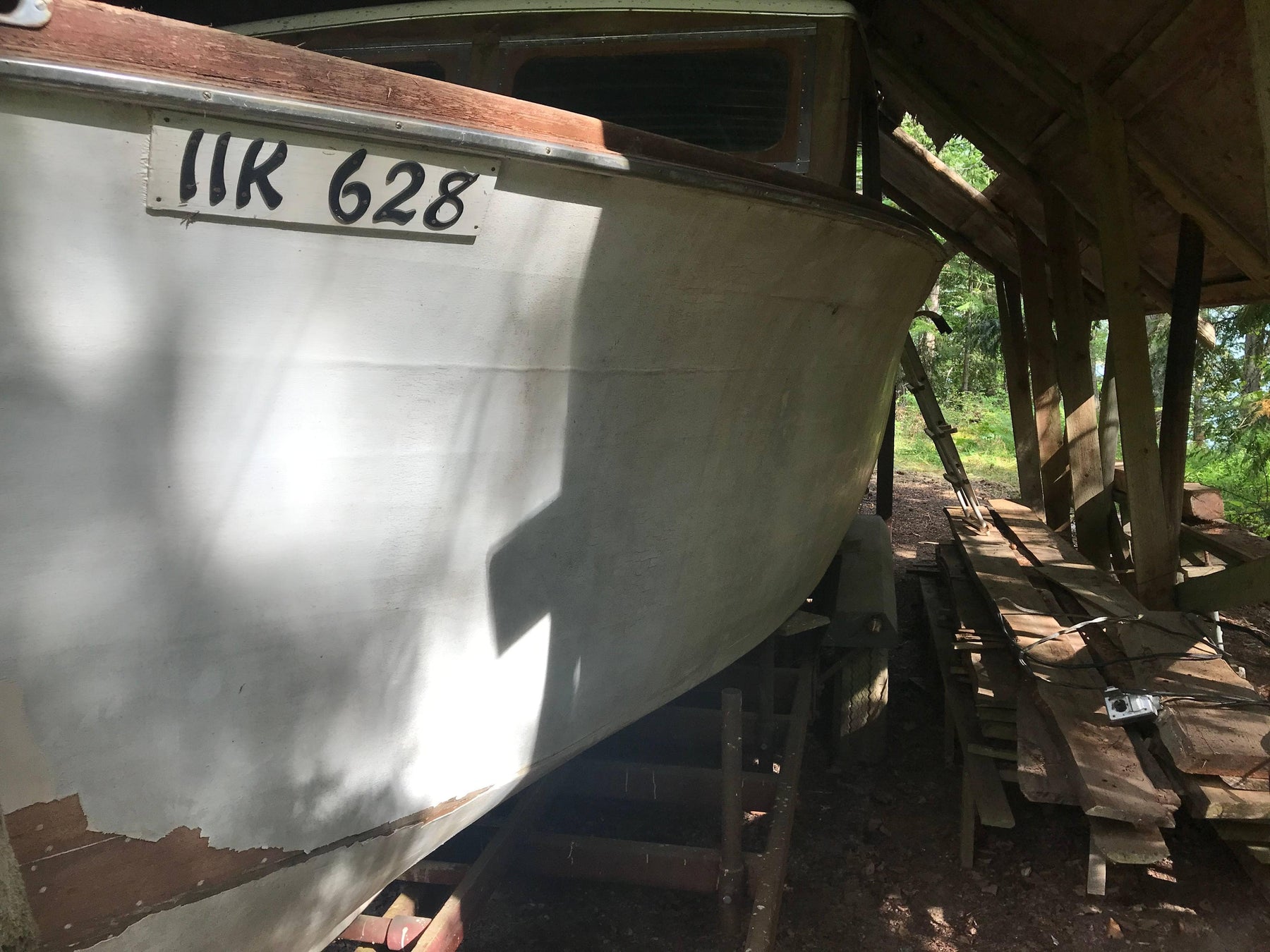 Classic Wooden Boat for Sale -  1941 CHRIS-CRAFT 26' DELUXE CRUISER