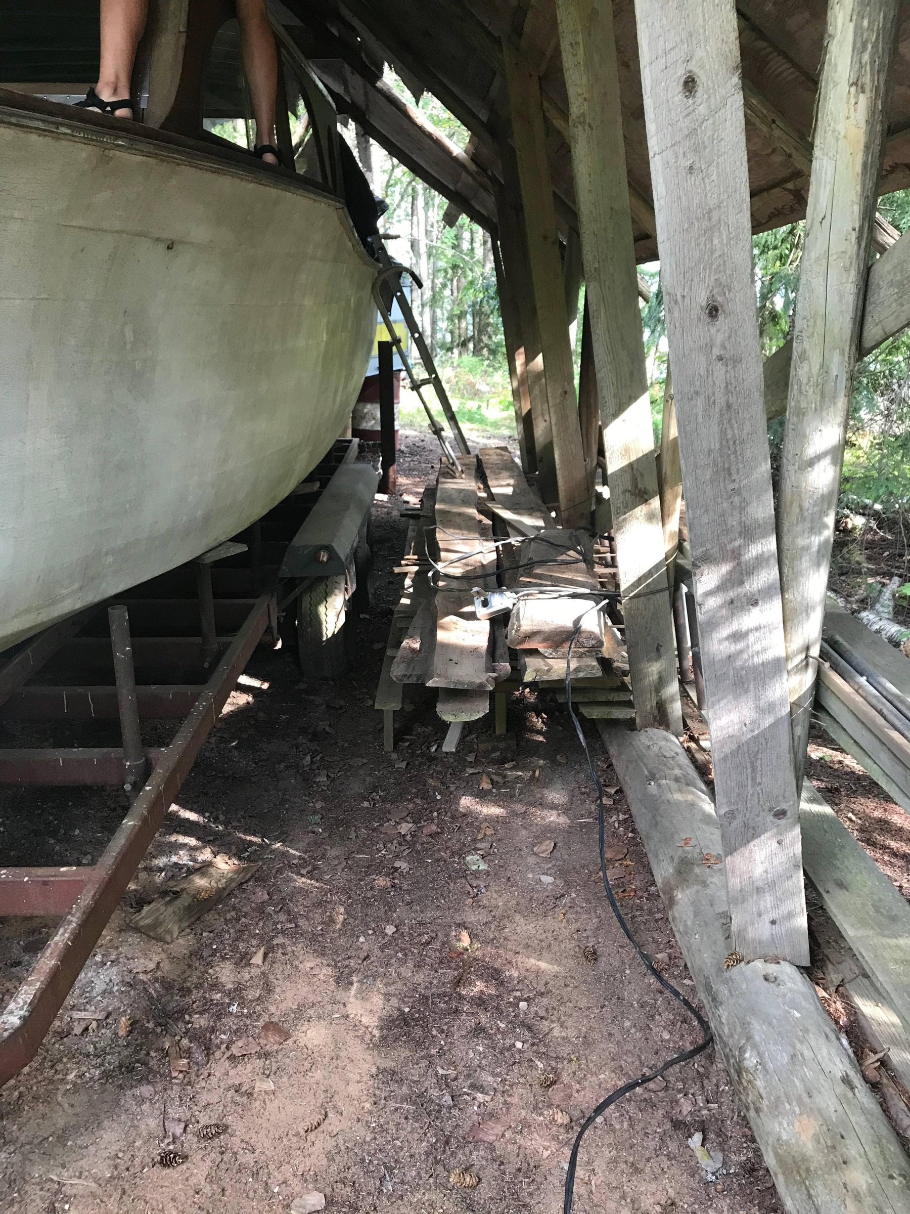 Classic Wooden Boat for Sale -  1941 CHRIS-CRAFT 26' DELUXE CRUISER