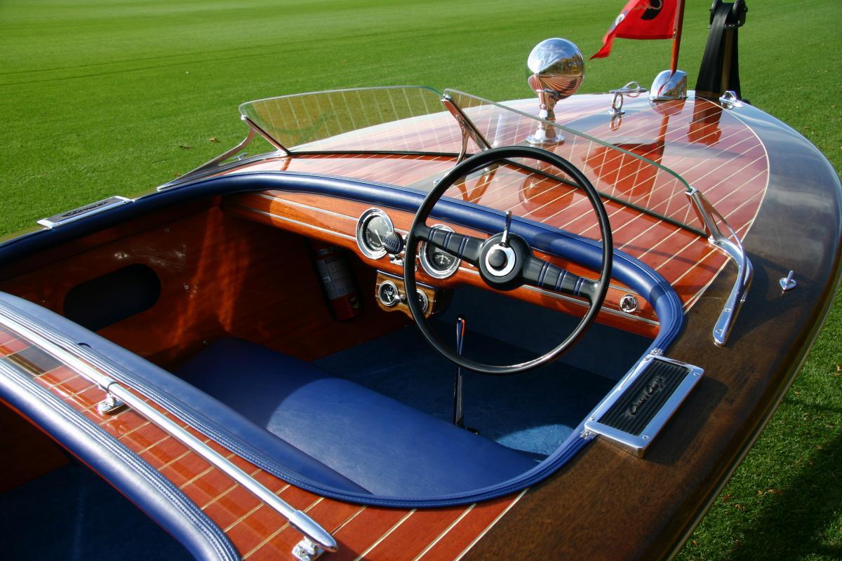 Classic Wooden Boat for Sale -  1947 CHRIS CRAFT 17' DELUXE