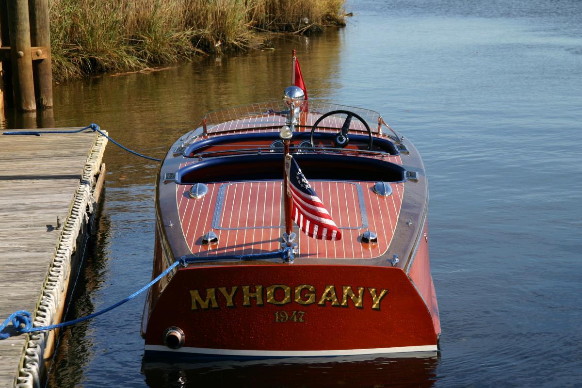 Classic Wooden Boat for Sale -  1947 CHRIS CRAFT 17' DELUXE