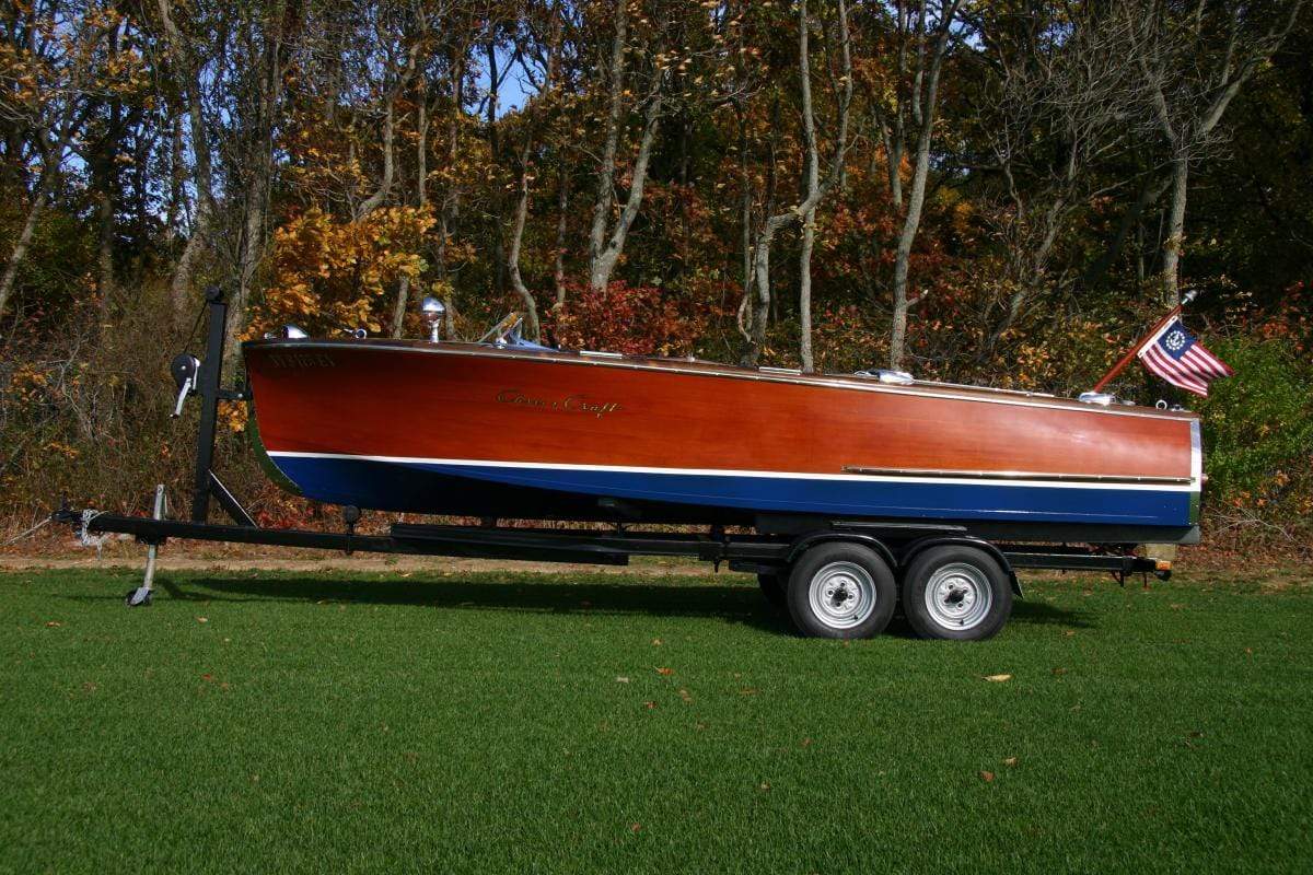 Classic Wooden Boat for Sale -  1947 CHRIS CRAFT 17' DELUXE